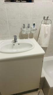 Tay Luxury Suite in Waterkloof Ridge Pretoria - 9