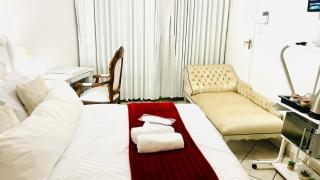 Tay Luxury Suite in Waterkloof Ridge Pretoria - 6
