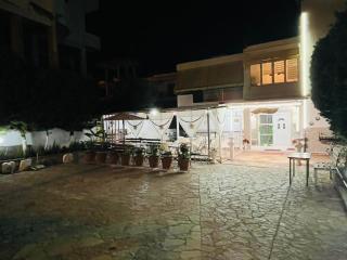 Ksamil Guesthouse Villa - 2