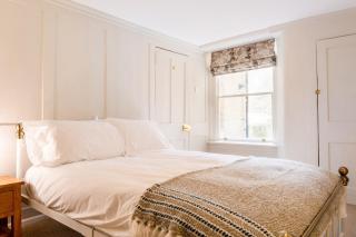 The Courtyard Apartment, city centre - 6