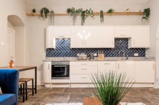 The Courtyard Apartment, city centre - 4