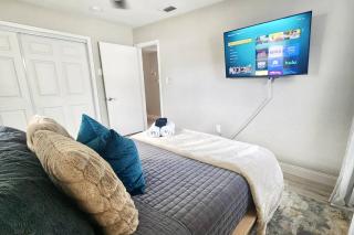 Tranquil Times a Serene 3BR Close to RJ Stadium with Screened Heated Pool, Outdoor Kitchen and Yard Chess - 3