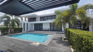 Curacao Elegant Retreat - 9