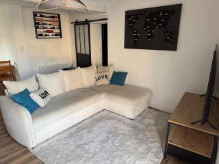 Maison au calme avec terrasse privée - 2