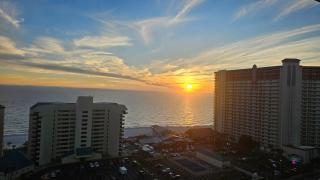 Stunning Gulf View Condo - Direct Beach Access - Stunning Sunsets - 1