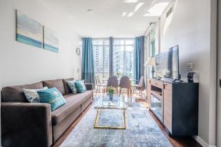 Cozy 1 Bedroom & Den Condo in Downtown Toronto - 2