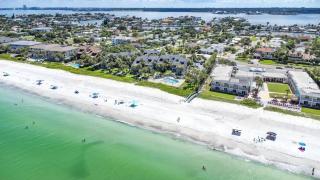 Beachfront Aldea 7 - 8