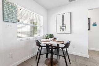 3 Palms Beachfront Cottages - 2