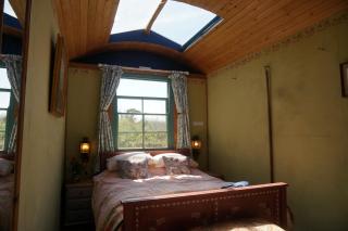 Sky View Shepherd's Huts with Woodburning Hot Tub - 2
