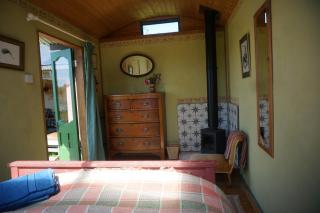 Sky View Shepherd's Huts with Woodburning Hot Tub - 1