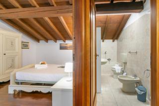 Cedar House Villa Few Minutes From Lake - Happy Rentals - 8