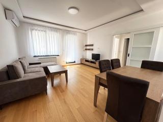 Lux Apartment near Ada Mall & Lake - 0