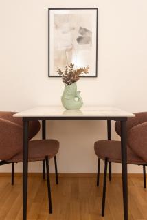 Modern, Bright Garden Apartment, 15 Mins to Center - 6