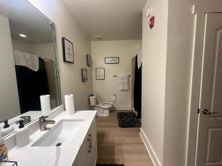 Modern Atlanta One-Bedroom with Gym - 2