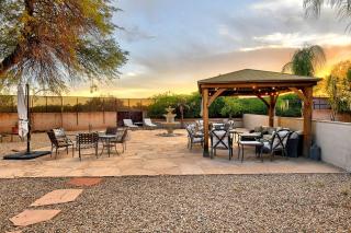 Hike, Shop & Unwind: Tucson Home w/ Hot Tub Access - Tucson - 9