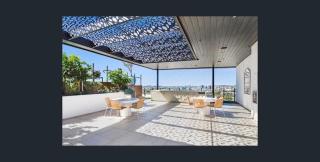 Modern 2BR Apartment Pool South City Square - 5