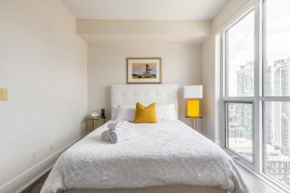 Luxury Condo Beside CN Tower in Heart of Toronto - 9
