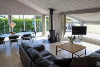 Beach House For 9 Guests 400 M To The Sea - 9