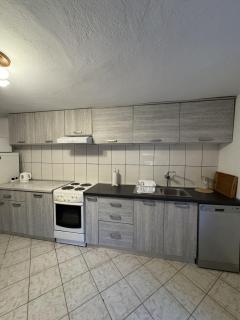 Peaceful Kumbor Duplex 5min to Sea - 9