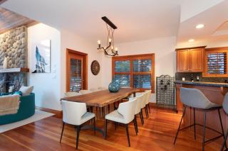 Luxury 5 Bedroom Blueberry Chalet - 6