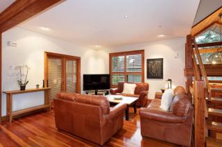 Luxury 5 Bedroom Blueberry Chalet - 3