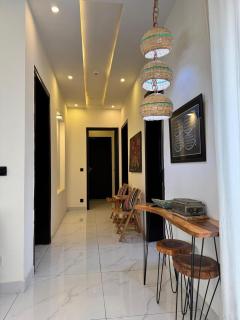 Private Ultra Luxurious Suite Room in a Villa, DHA Phase 5 - 3
