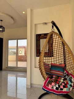 Private Ultra Luxurious Suite Room in a Villa, DHA Phase 5 - 2