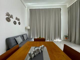 Ideal Area, Comfy Bed, 4 Blocks from 5th & Shops - 2