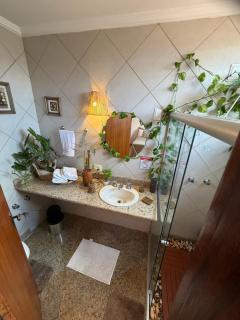 Suite casal 2 com frigobar - 9