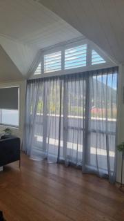 Stunning views, close to town! - 4