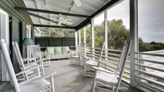 1111 Middle Street by AvantStay - Sullivans Island - 5