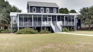 1111 Middle Street by AvantStay - Sullivans Island - 3