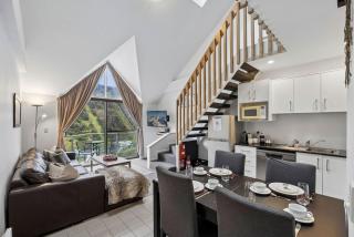 Lantern 29 - 1 bedroom and Loft with 1 carpark - 9