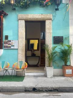 Luxury Oasis in Getsemaní House with Jacuzzi - 8
