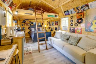 Tree-Lined Higden Retreat: Close to Parks + Trails - 8