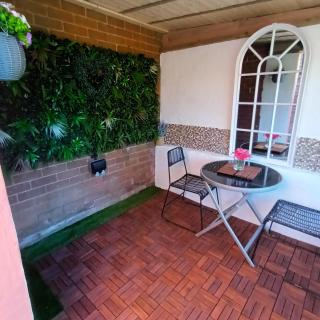 Le Hub Studio Sleeps 2 with Garden room - 2