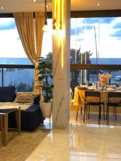 Ocean View, Pool, Modern Comforts Stay Memories - 9