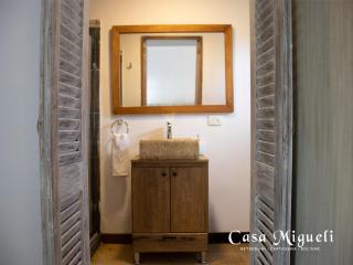 Luxury Oasis in Getsemaní House with Jacuzzi - 5