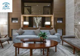 Sunset View Suite with Balcony at The Radiance Manila Bay, with Fast WiFi, Netflix, Pool, & Sauna, Near MOA, NAIA, PICC & Star City, WFH Ready - Pet Friendly - Manila - 0