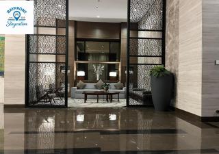 Bayfront Suite with Balcony & Manila Bay View, Fast WiFi, Netflix, Pool, Gym & Sauna, Near MOA, NAIA, PICC & Star City, WFH Ready - Manila - 8
