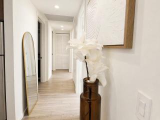 Water View Escape Top Location with Free Parking - 7
