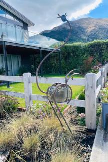Lake Hāwea Lakefront House - 6