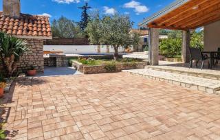 Beautiful Home In Sukosan - 2