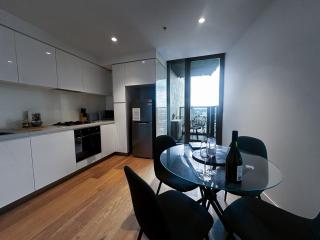 Southbank Skyline Hideaway! - 7