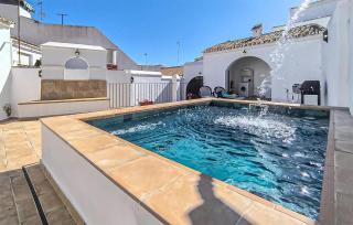 Amazing Home In Castilblanco De Los Ar - 2