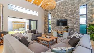 Mountain Vista Luxury Escape Onrus Pool Hot Tub - 7