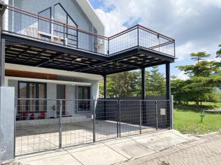 The Lavana Villa Panorama Tourify Batu - 1