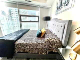 Stylish 2BRs, 2 Bath Entire Condo, Free Parking! - 1