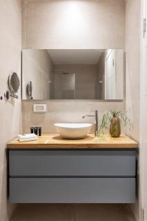 The J Luxury Apartments Near Mahane Yehuda - Perfect for Shabbat Stays - 9