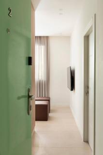 The J Luxury Apartments Near Mahane Yehuda - Perfect for Shabbat Stays - 8